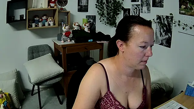 AnyaKreyxh online show from June 2026 11:21:02 AM