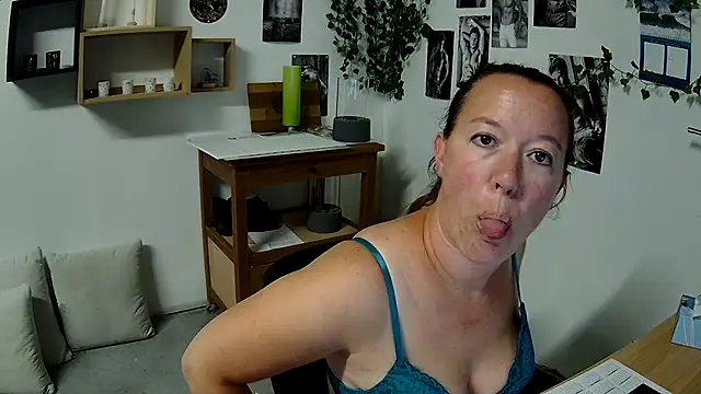 AnyaKreyxh online show from September 2025 05:24:01 PM