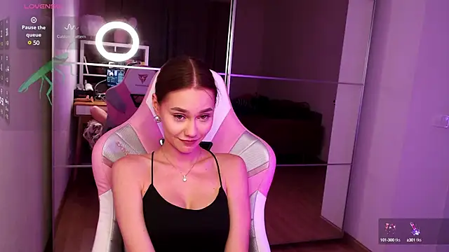 Meow Sophie online show from January 2025 07:45:02 PM