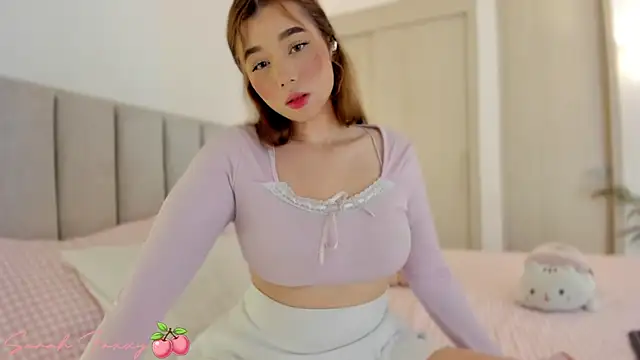 Foxxy222  online show from November 2025 11:52:02 PM