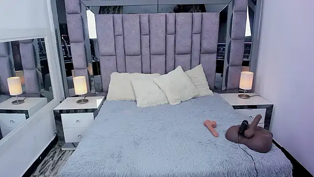 EMMAHILL1 online show from February 2026 11:09:02 AM