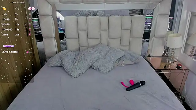 EMMAHILL1 online show from February 2026 11:34:02 AM