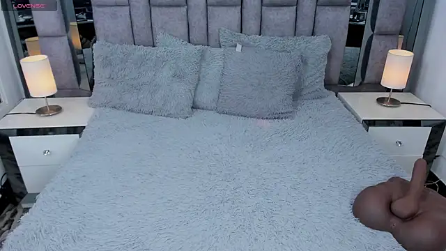 EMMAHILL1 online show from January 2026 11:14:01 AM