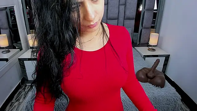 EMMAHILL1 online show from April 2026 11:12:02 AM