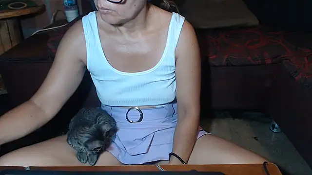 DevoraAmateur online show from June 2026 12:10:02 PM
