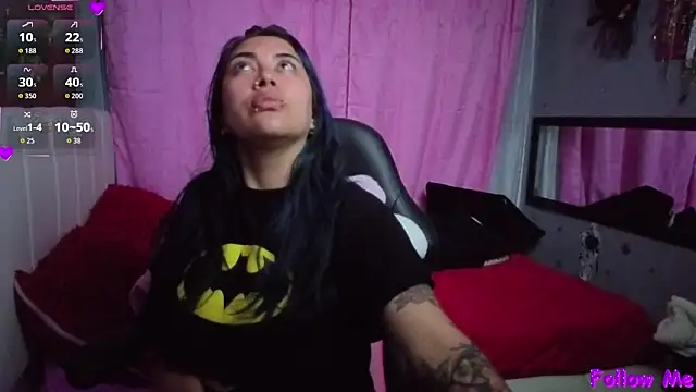 nathalie zanettii online show from April 2026 11:55:01 PM