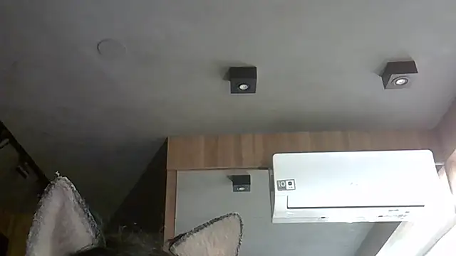 Skinny-Kitten online show from November 2025 02:32:01 PM