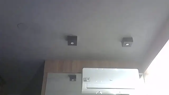 Skinny-Kitten online show from November 2025 01:17:01 AM