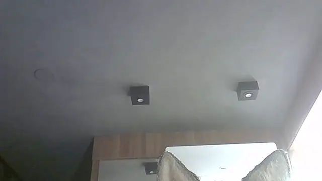 Skinny-Kitten online show from November 2025 10:52:02 PM