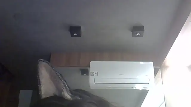 Snapshot of Skinny-Kitten chatting on February 2026 01:11:02 PM Skinny-Kitten online show from February 2026 01:11:02 PM