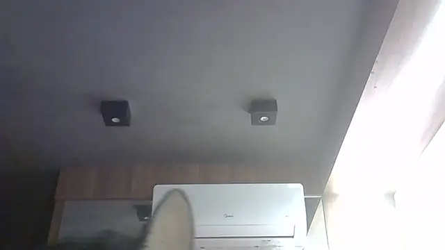 Skinny-Kitten online show from April 2026 03:21:01 AM