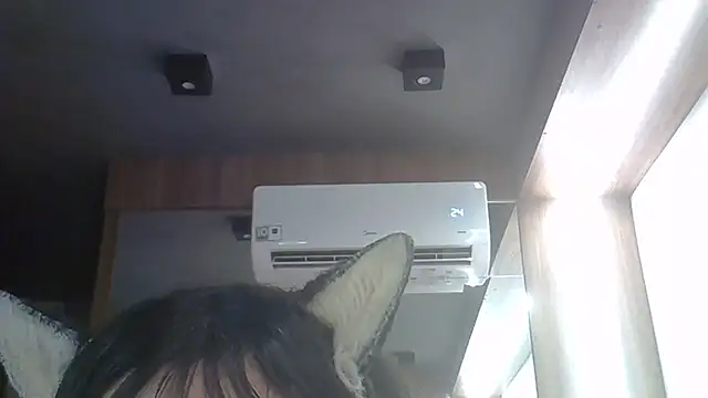 Skinny-Kitten online show from March 2026 04:30:01 PM