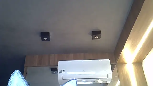 Skinny-Kitten online show from November 2025 09:15:02 AM