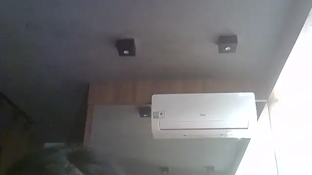 Skinny-Kitten online show from April 2026 03:15:02 PM