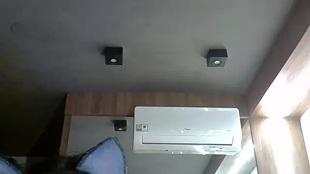 Skinny-Kitten online show from November 2025 12:16:01 AM