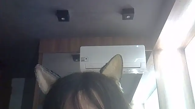 Skinny-Kitten online show from June 2026 04:01:01 PM