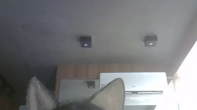 Skinny-Kitten online show from November 2025 05:39:01 PM