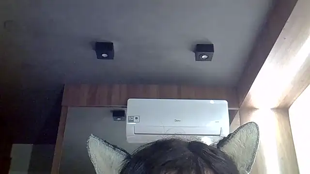 Skinny-Kitten online show from May 2026 03:04:02 PM
