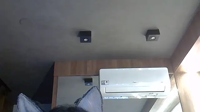 Skinny-Kitten online show from October 2025 09:17:01 AM