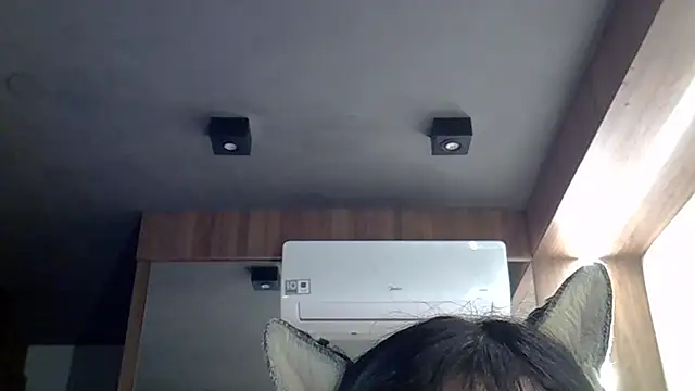 Skinny-Kitten online show from March 2026 11:06:01 AM