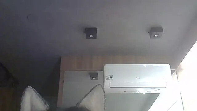 Snapshot of Skinny-Kitten chatting on December 2025 10:35:02 PM Skinny-Kitten online show from December 2025 10:35:02 PM