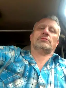 prekumstud online show from December 2025 09:31:02 PM