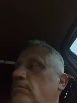 prekumstud online show from May 2026 03:22:01 AM