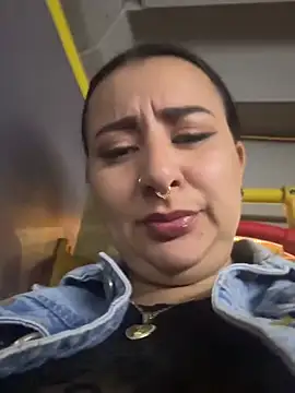 Snapshot of Abril_Luv chatting on May 2026 01:31:02 AM Abril Luv online show from May 2026 01:31:02 AM