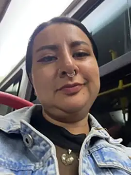 Snapshot of Abril_Luv chatting on June 2026 12:42:01 AM Abril Luv online show from June 2026 12:42:01 AM