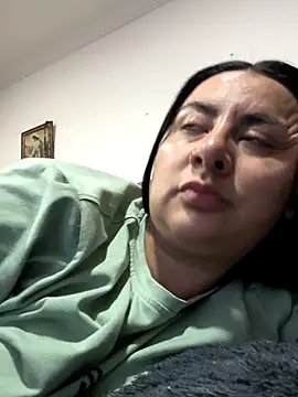 Abril Luv online show from November 2025 01:43:02 AM