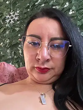 Abril Luv online show from March 2025 03:23:02 PM