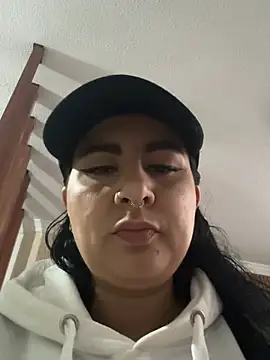 Abril Luv online show from March 2026 11:25:02 AM