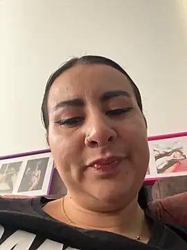 Abril Luv online show from March 2026 01:34:02 PM