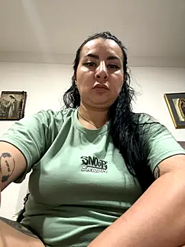 Abril Luv online show from November 2025 01:42:01 AM