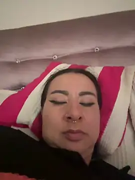 Abril Luv online show from March 2026 09:15:02 PM