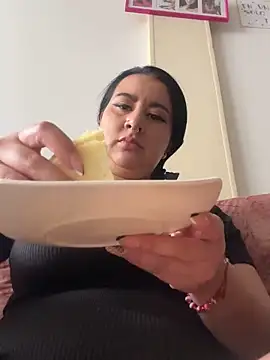 Snapshot of Abril_Luv chatting on June 2026 12:47:01 PM Abril Luv online show from June 2026 12:47:01 PM