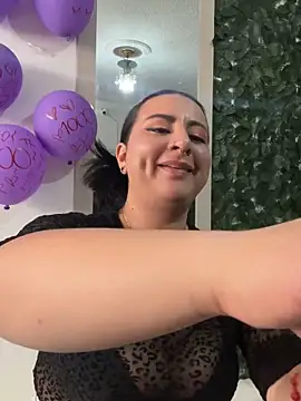 Snapshot of Abril_Luv chatting on May 2026 01:26:02 PM Abril Luv online show from May 2026 01:26:02 PM