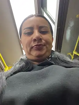Abril Luv online show from March 2025 10:28:02 AM