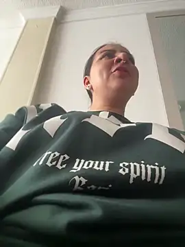 Abril Luv online show from March 2026 01:29:02 PM