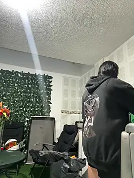 Abril Luv online show from February 2026 11:10:01 AM