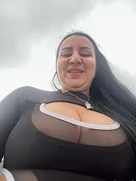 Abril Luv online show from March 2025 07:35:02 PM