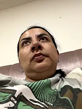 Abril Luv online show from September 2025 01:38:02 AM