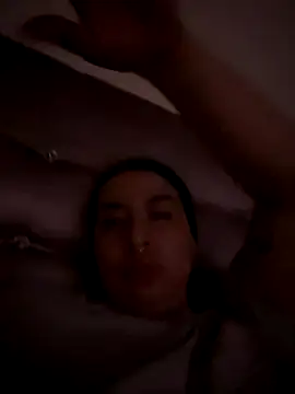 Abril Luv online show from December 2025 01:28:01 AM