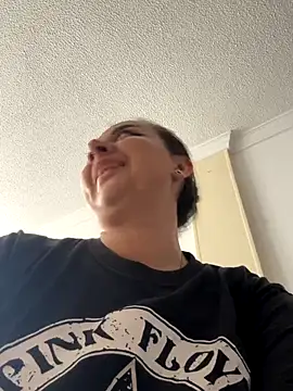 Abril Luv online show from November 2025 01:59:01 PM