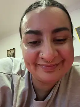 Abril Luv online show from November 2025 02:47:02 AM