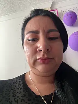 Snapshot of Abril_Luv chatting on May 2026 01:18:02 PM Abril Luv online show from May 2026 01:18:02 PM