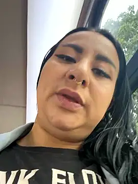 Abril Luv online show from January 2026 12:31:01 PM