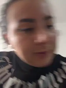 Abril Luv online show from March 2026 01:56:01 PM