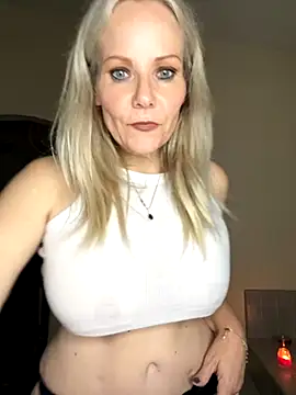 Sexual Lovable Doll online show from November 2025 09:41:01 PM