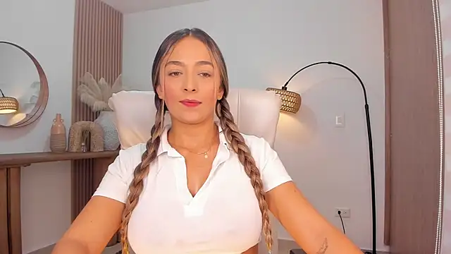 wandathompson  online show from March 2026 10:06:01 AM